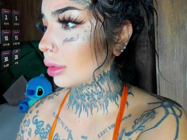 CreamyInk live cam on BongaCams