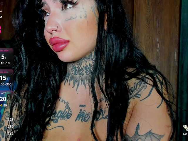 CreamyInk live cam on BongaCams