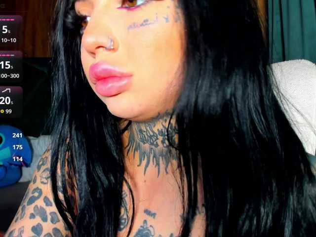 CreamyInk live cam on BongaCams