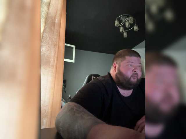 Tolik199-9, 38 y/o - Live Cam on BongaCams