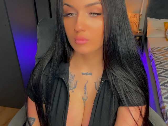 fatalefemme live cam on BongaCams