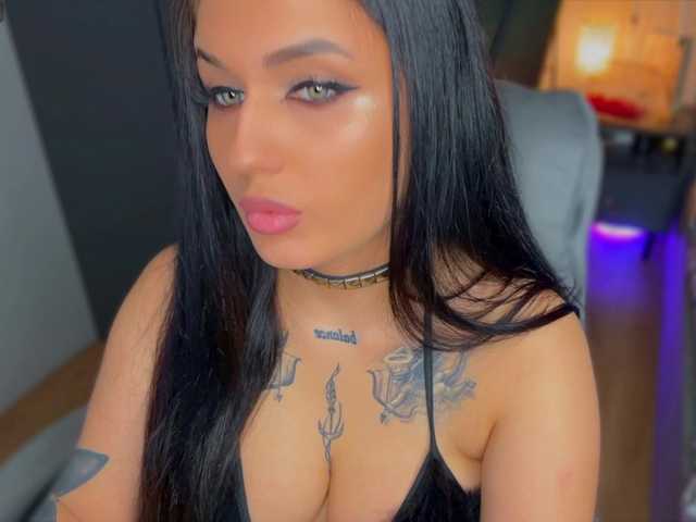 fatalefemme live cam on BongaCams