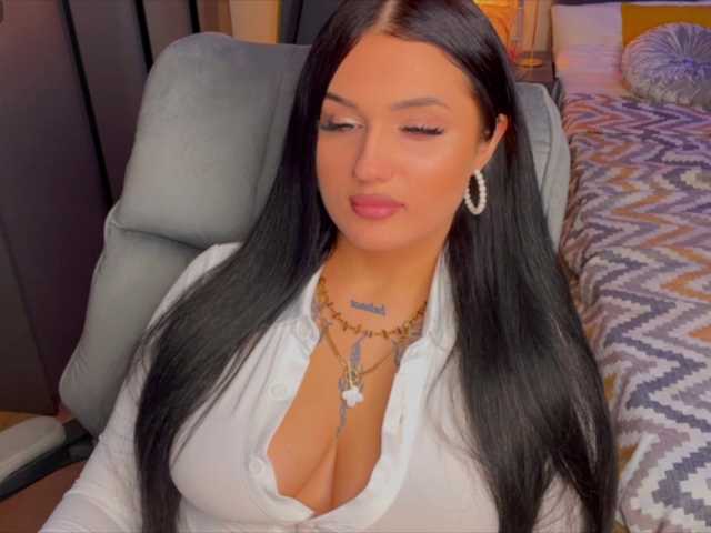 fatalefemme live cam on BongaCams