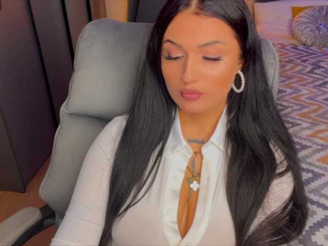 fatalefemme live cam on BongaCams