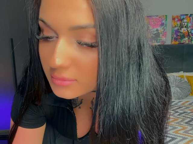 fatalefemme live cam on BongaCams