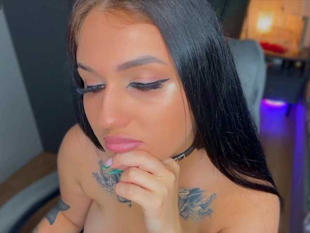 fatalefemme live cam on BongaCams