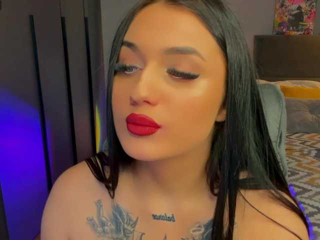 fatalefemme's BongaCams show and profile