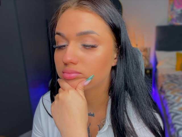 fatalefemme live cam on BongaCams