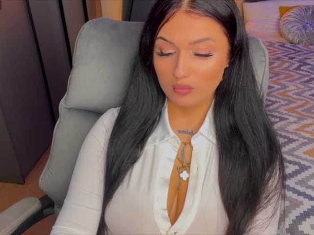 fatalefemme live cam on BongaCams