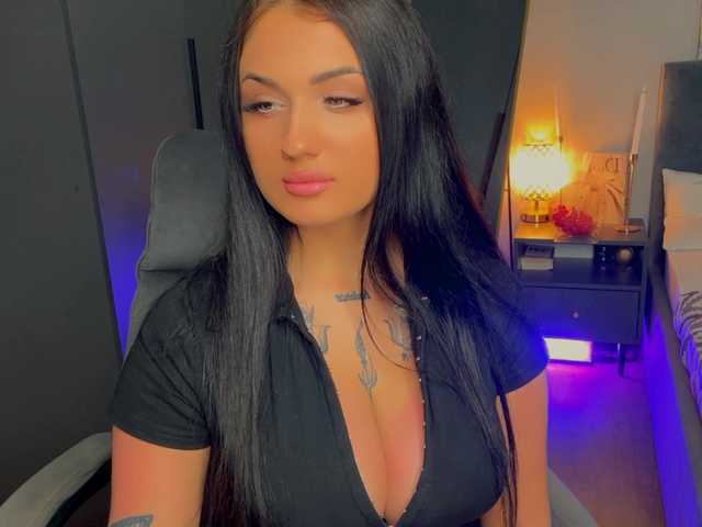 fatalefemme live cam on BongaCams