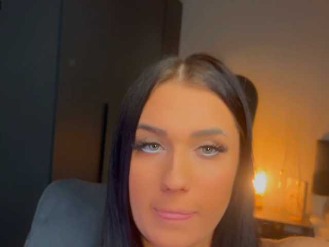 fatalefemme live cam on BongaCams