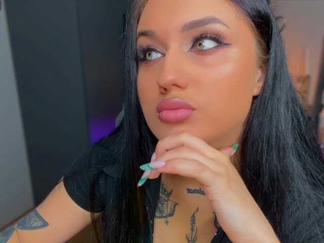 fatalefemme live cam on BongaCams
