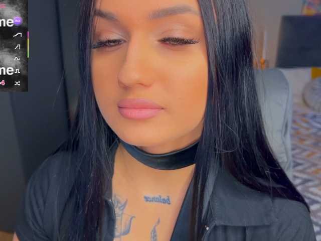 fatalefemme live cam on BongaCams