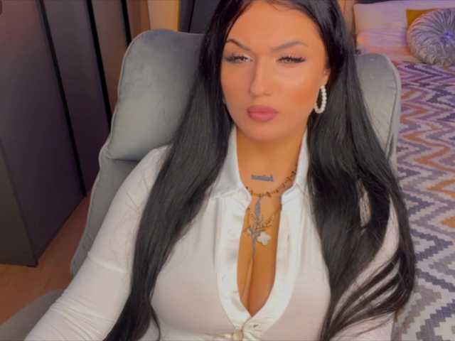 fatalefemme live cam on BongaCams