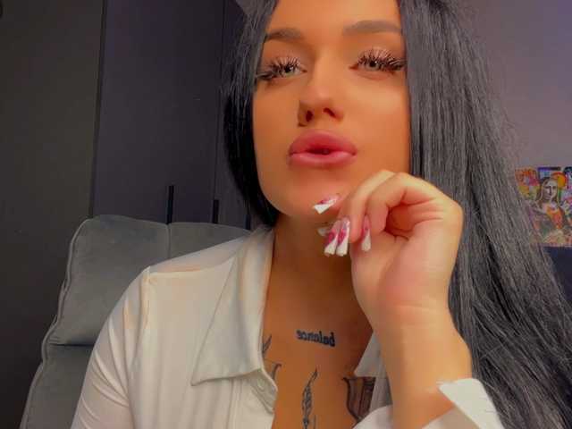 fatalefemme live cam on BongaCams