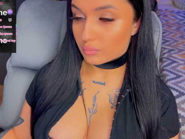 fatalefemme live cam on BongaCams