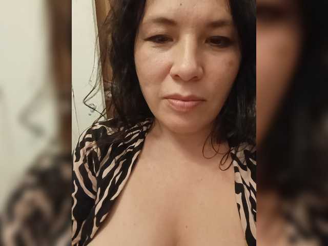 VictoriaPanther live cam preview