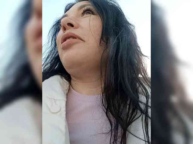 VictoriaPanther webcam