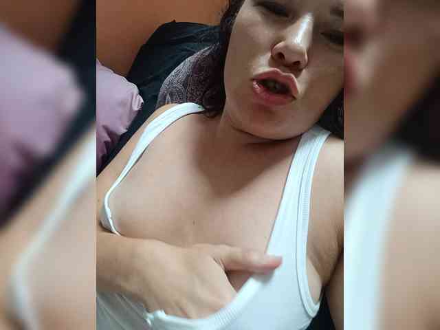 VictoriaPanther webcam
