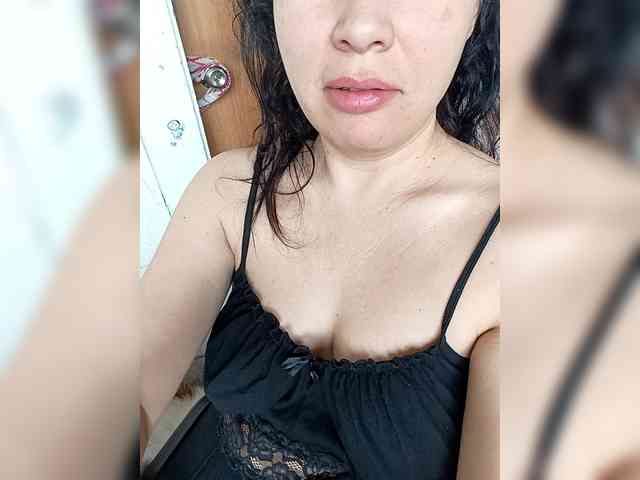 VictoriaPanther webcam