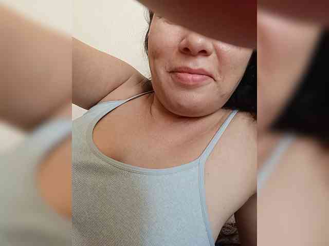 VictoriaPanther webcam