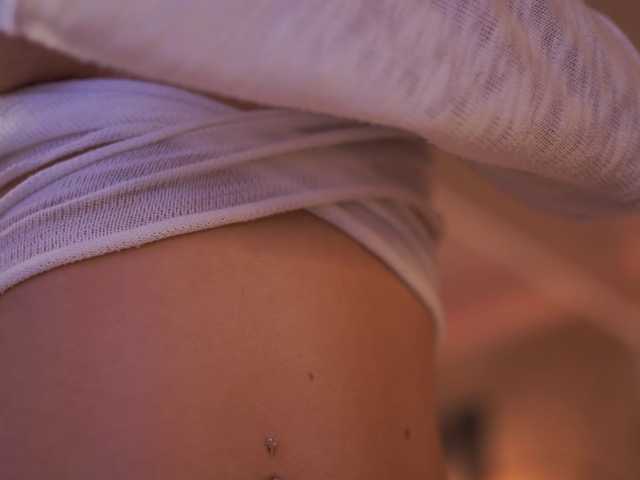 Maddiebryggs live cam