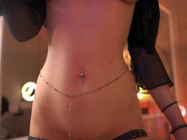 MaddieBryggs live webcam show