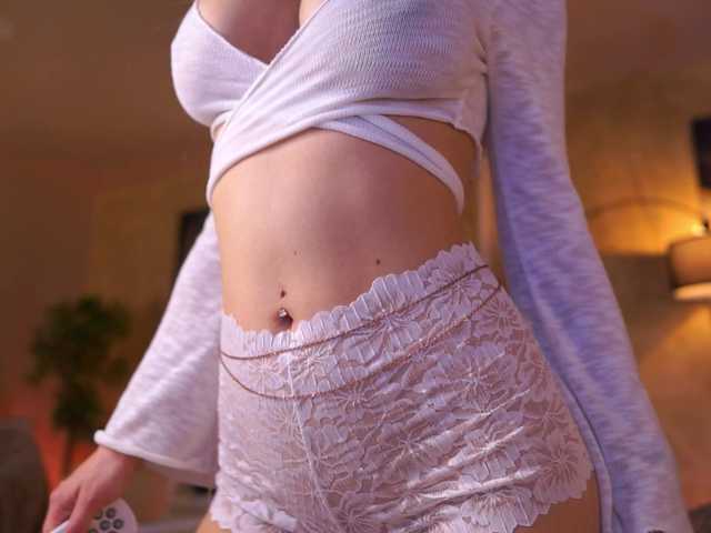 MaddieBryggs's BongaCams show and profile