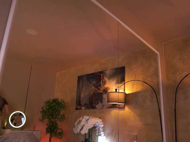 Sex chat gratuit in direct cu MaddieBryggs pe BongaCams