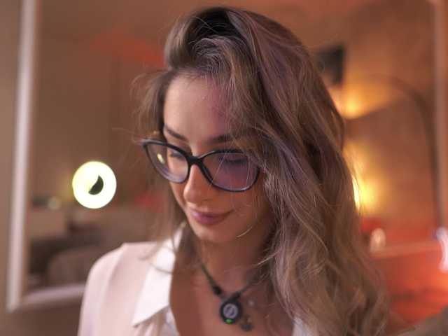 MaddieBryggs live cam on BongaCams