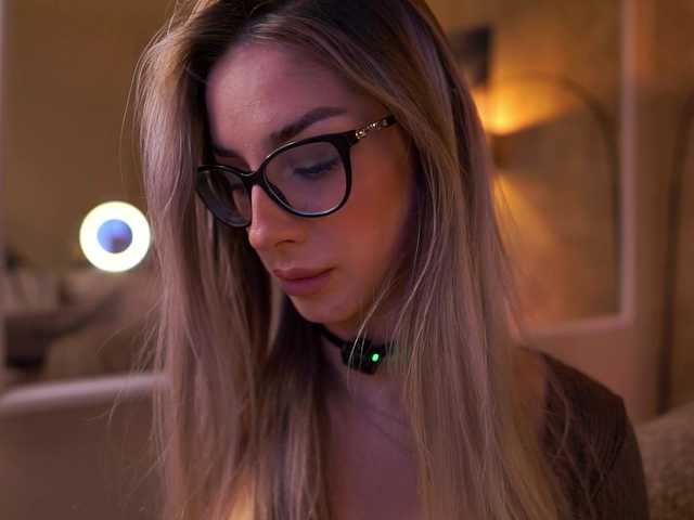 MaddieBryggs live cam