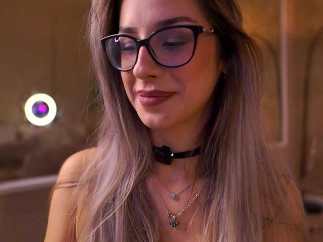 MaddieBryggs live cam