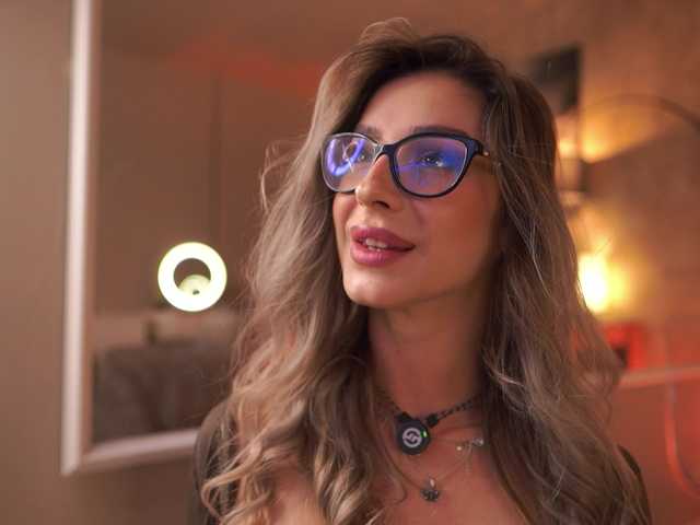 MaddieBryggs live cam on BongaCams