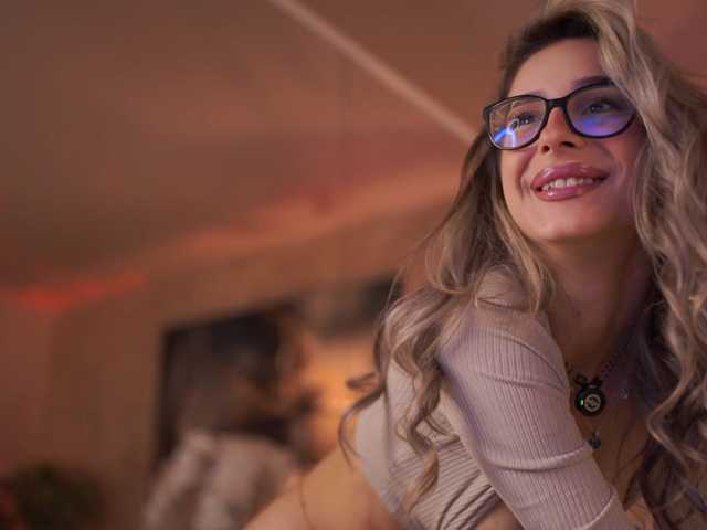 MaddieBryggs live cam on BongaCams