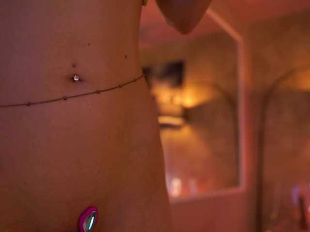 Sex chat gratuit in direct cu MaddieBryggs pe BongaCams