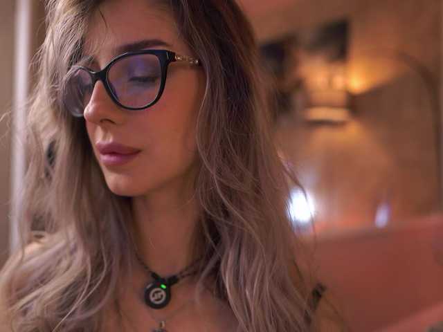 MaddieBryggs live cam