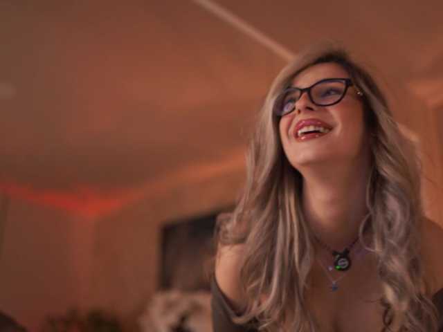 MaddieBryggs live cam