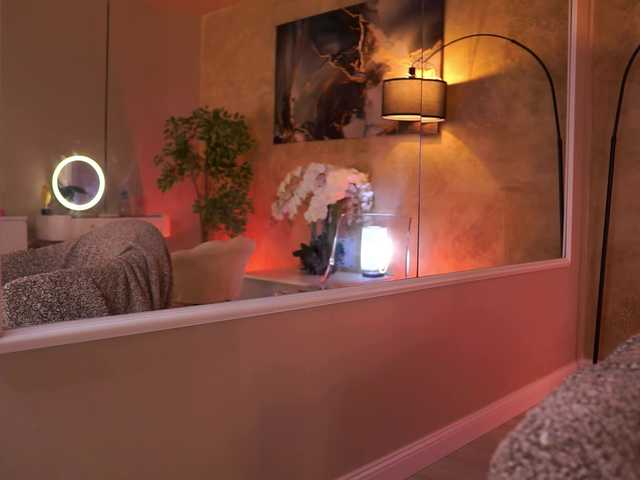  MaddieBryggs chat room