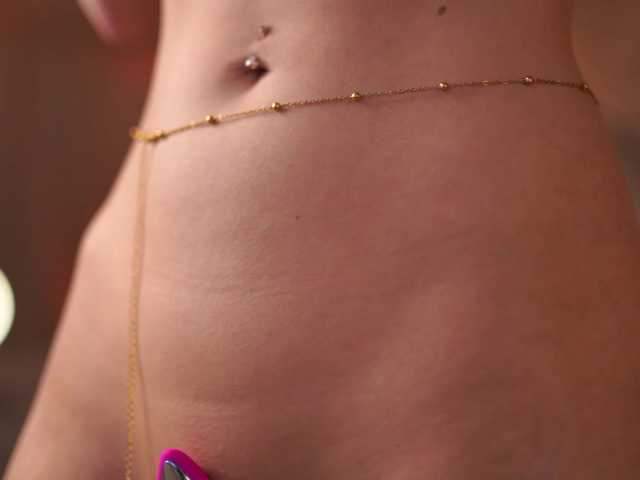 MaddieBryggs live cam on BongaCams