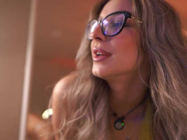 Live трансляция MaddieBryggs - slutnetki.online