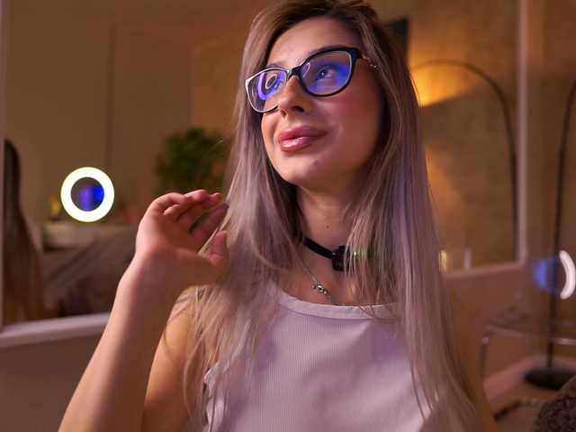  MaddieBryggs chat room