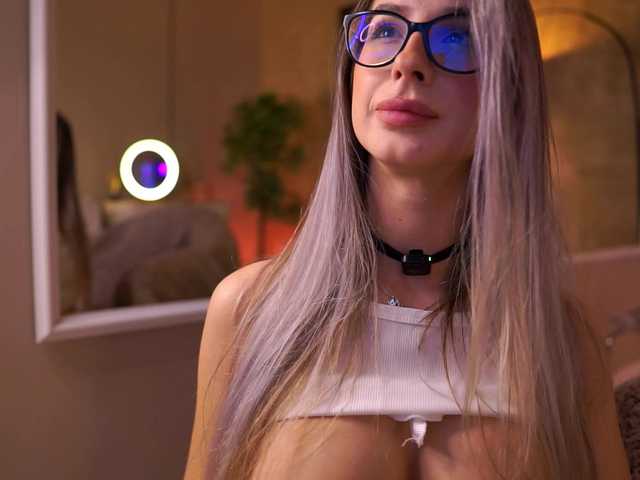 Sex chat gratuit in direct cu MaddieBryggs pe BongaCams