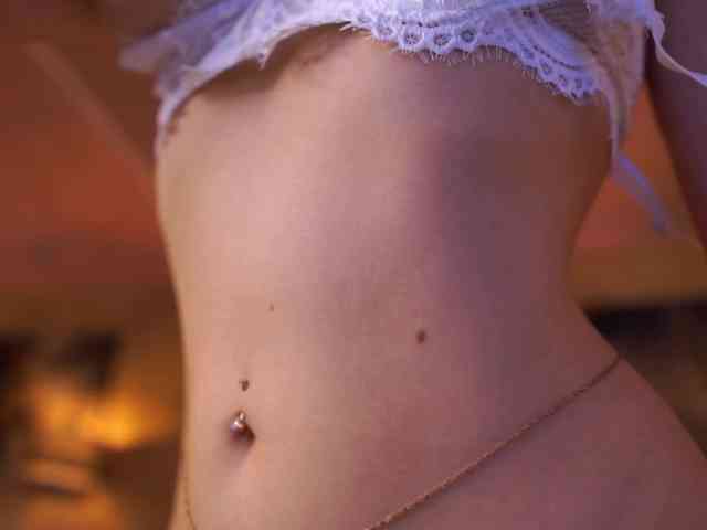 MaddieBryggs Live Webcam on BongaCams