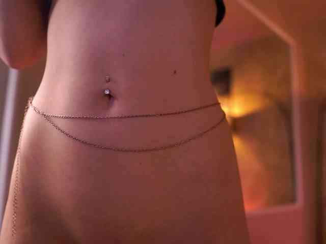 MaddieBryggs Live Webcam on BongaCams