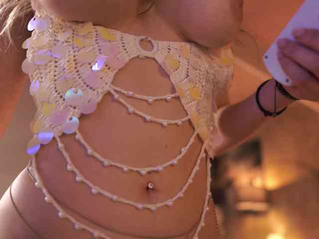 MaddieBryggs Sex Cam Show