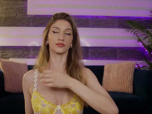 SexyCelline live webcam show