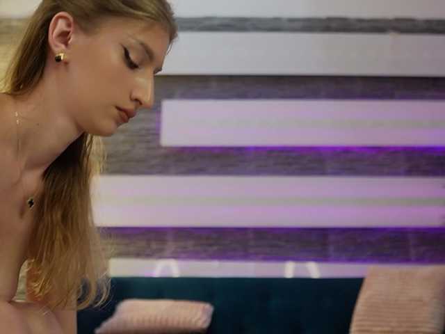 SexyCelline live cam on BongaCams