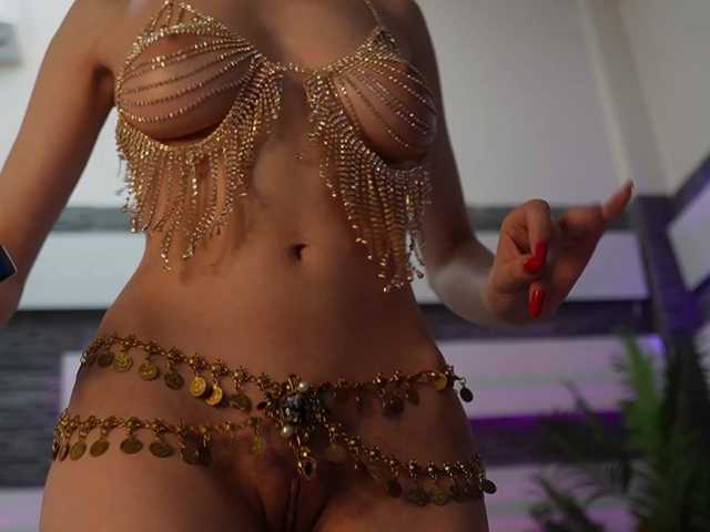 SexyCelline live cam on BongaCams