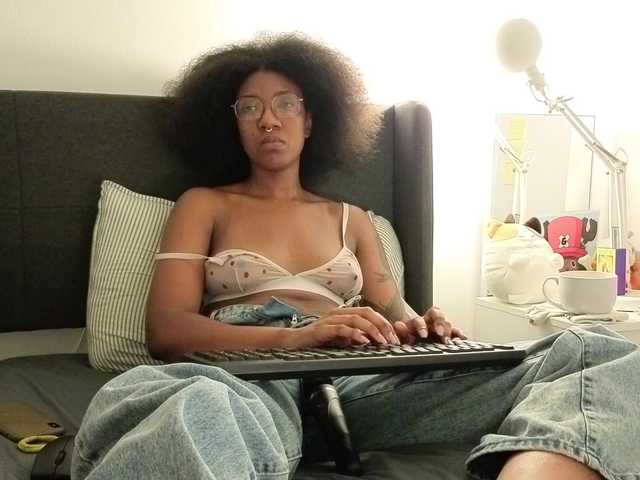 CarolineS live cam on BongaCams