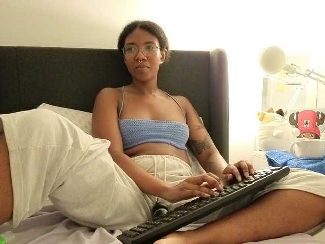 CarolineS live cam on BongaCams